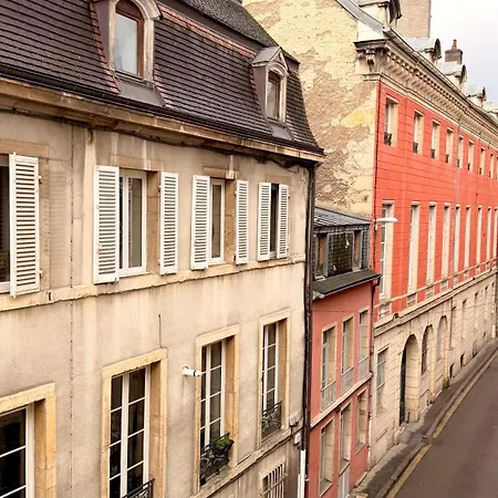 Le Mars - 2 Voyageurs - Republique -