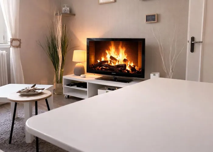 Le Mars - 2 Voyageurs - Republique - 디종